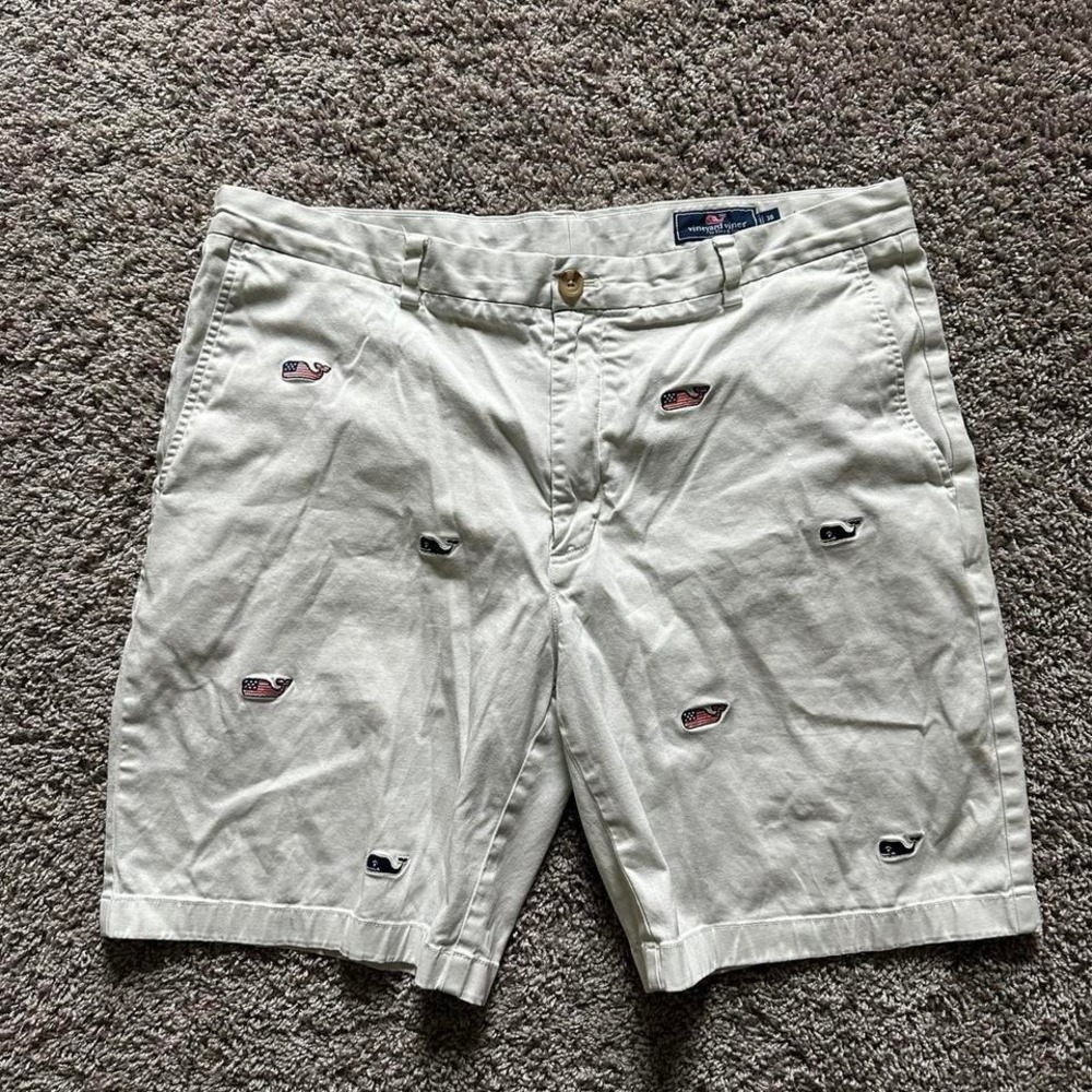 Vineyard Vines white shorts with embroidered whale logo Size 38 - Picture 2 of 8